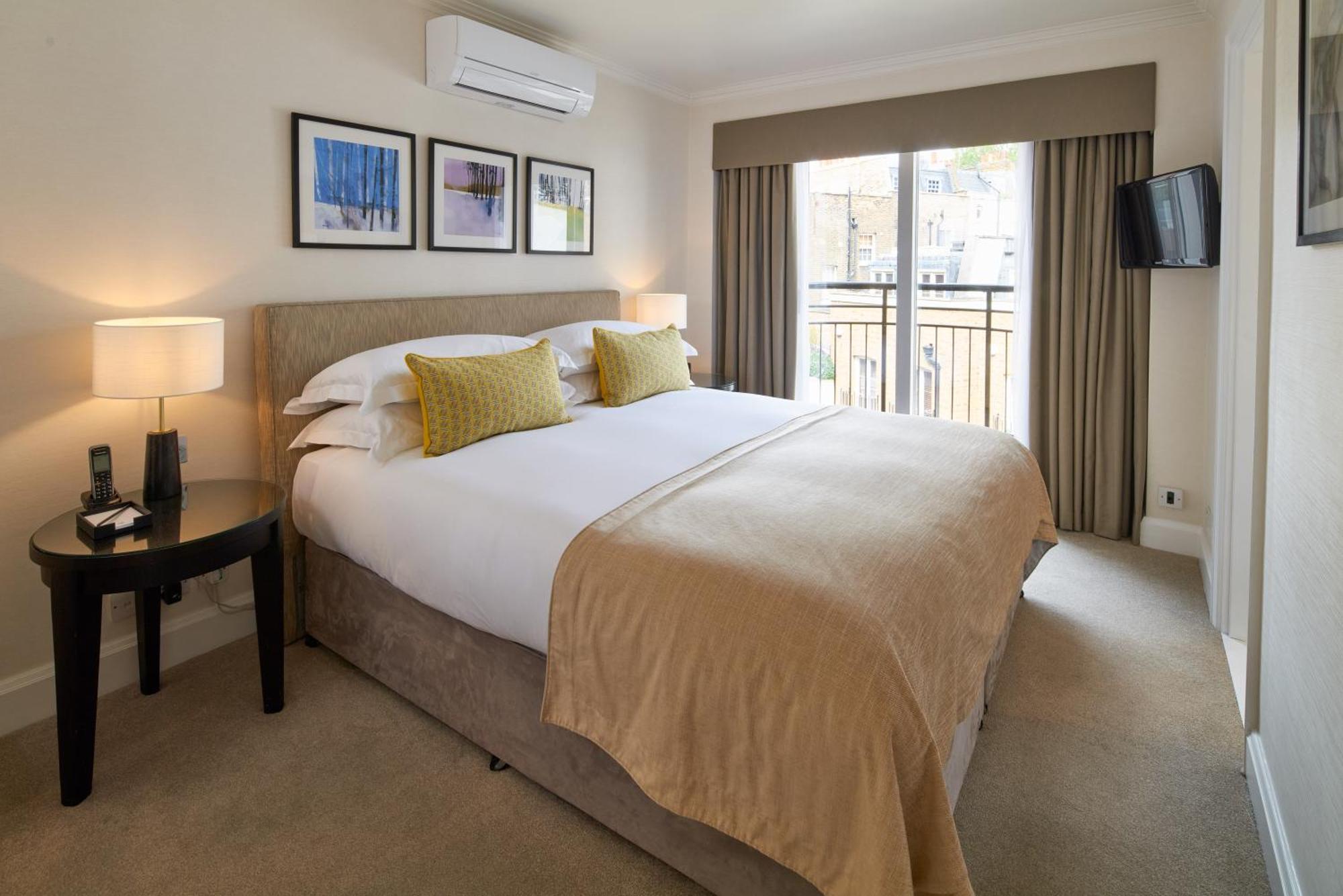 Staying In Old Town Rethymno: 3 Family Hotels Compared