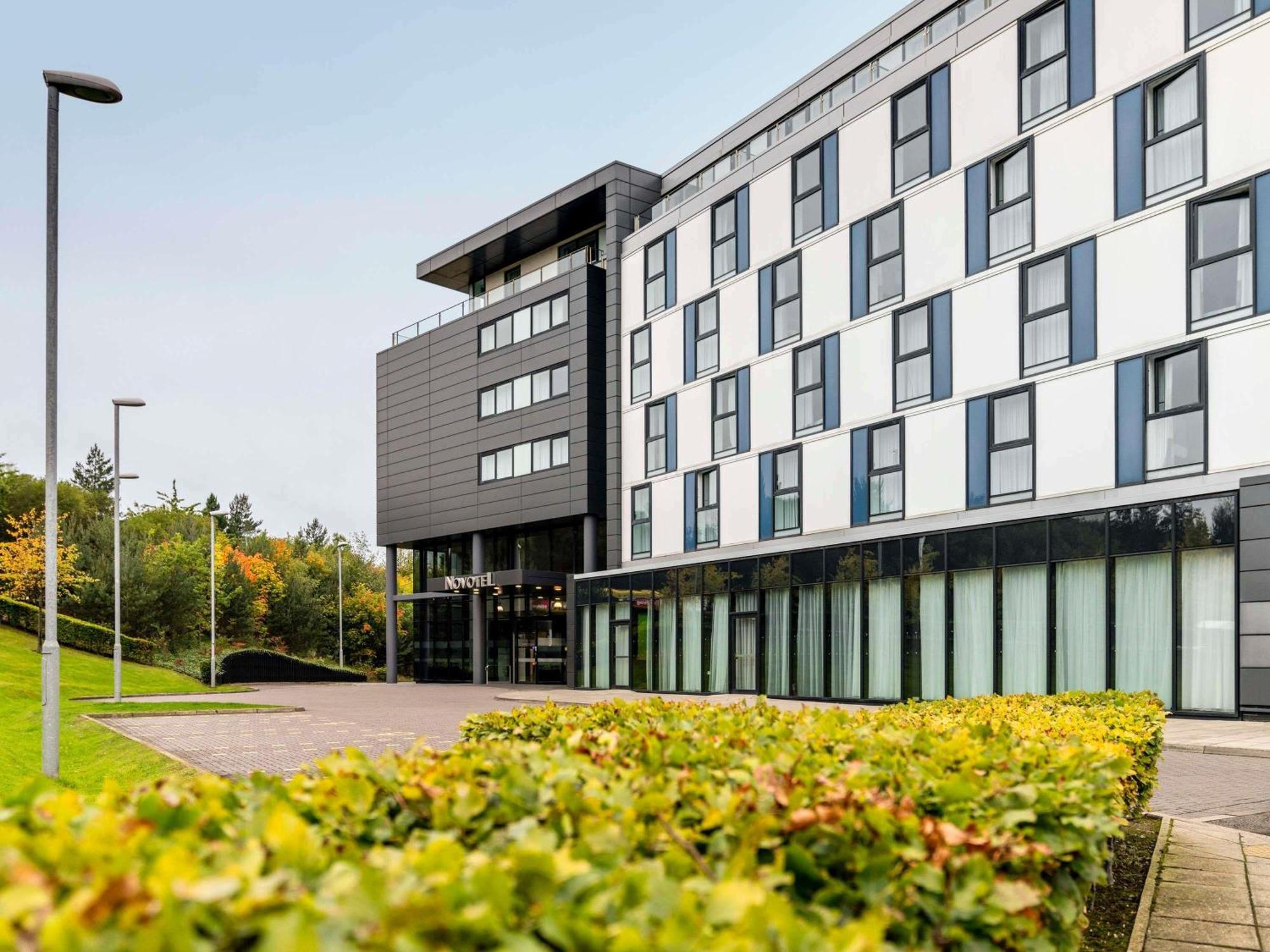 4 Family Hotels Close to Fountain Park Leisure Complex