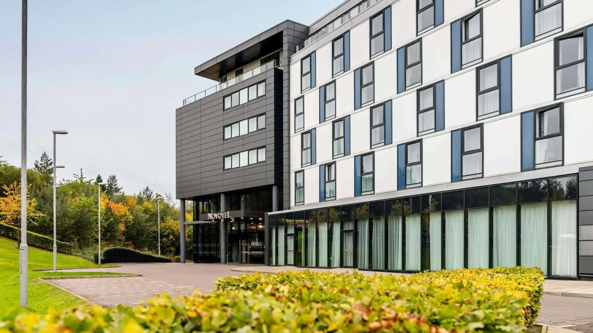 4 Family Hotels Close to Fountain Park Leisure Complex